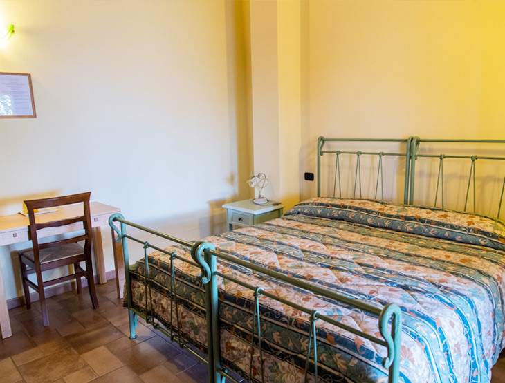 media.Camera-Girasole-01-Agriturismo-La-Caputa